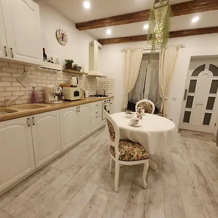 The Hedgehog Boutique House & Garden *