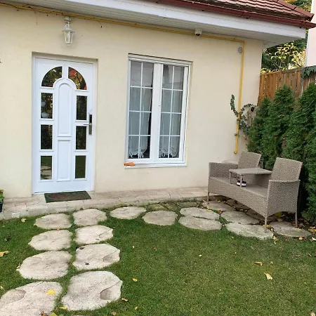 The Hedgehog Boutique House & Garden Apartman