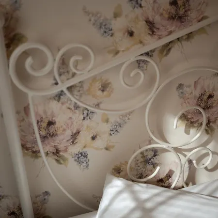 Lejlighed The Hedgehog Boutique House & Garden *