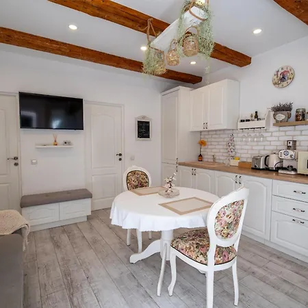 The Hedgehog Boutique House & Garden