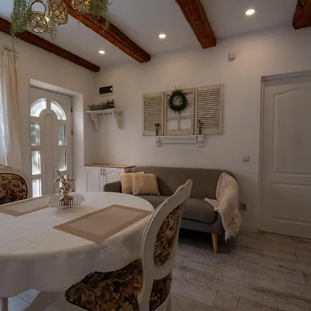 The Hedgehog Boutique House & Garden Lejlighed *