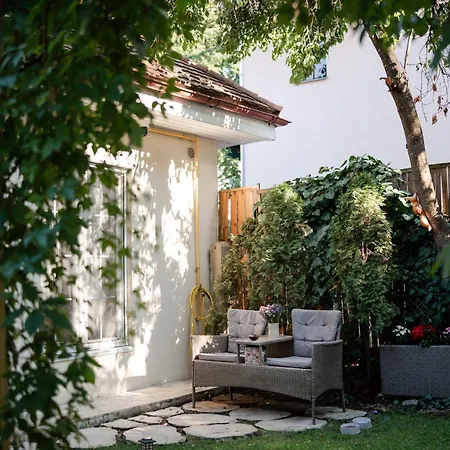 Lejlighed The Hedgehog Boutique House & Garden *